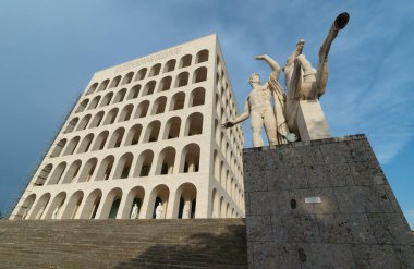 İtalya 'da İtalyan Uygarlığı Sarayı ve çalışmaları 