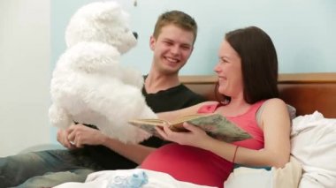 Oyuncak ayı için hamile