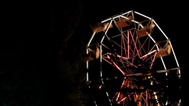 Grande Roue tourne dans un parc — Video