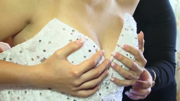 Mariée traînant Karset 