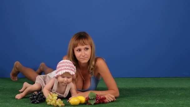 Young Mother And Her Child — Stock Video