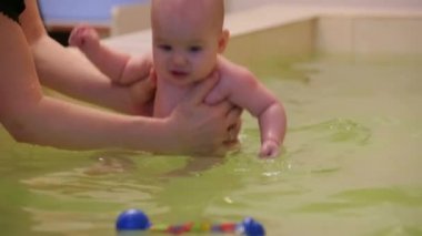 Ağır çekim. Hydrotherapeutic yordamı