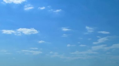 Güzel mavi gökyüzü