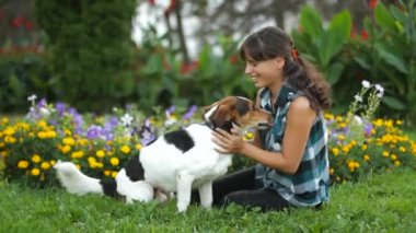 Kadın ile köpek rahatlatıcı