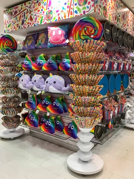 Магазин Сладостей Разноцветными Игрушками Сладостями — стоковое фото