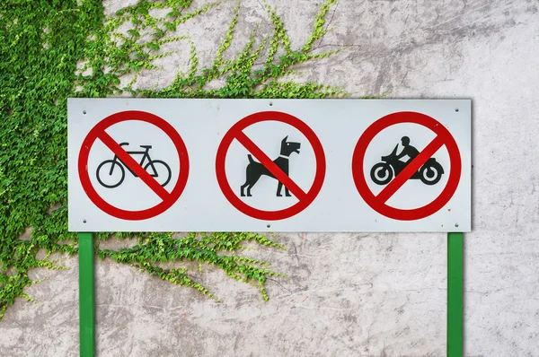 Fahrrad, Hund und Motorrad Verbotsschild — Stockfoto