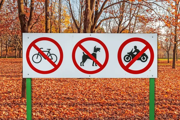 Fahrrad, Hund und Motorrad Verbotsschild — Stockfoto