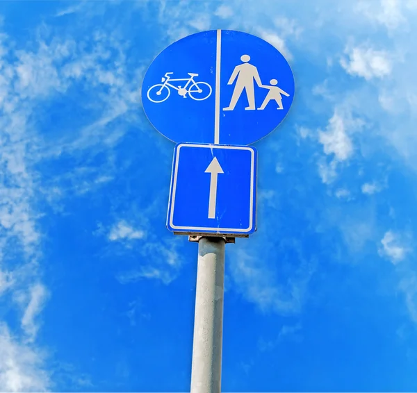 Bicycle and pedestrian road sign — Stock Photo, Image