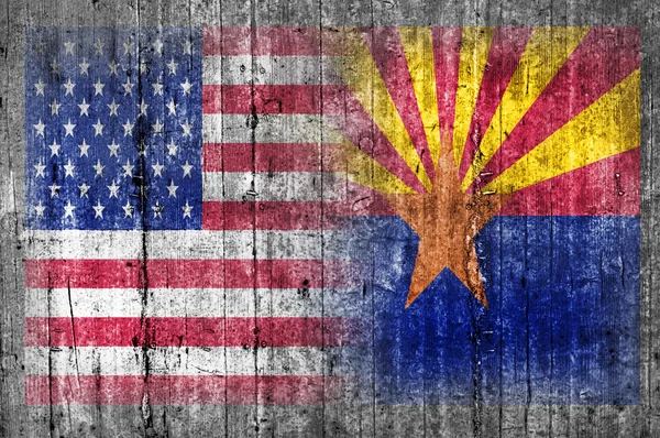Drapeau États-Unis et Arizona sur mur en béton — Photo