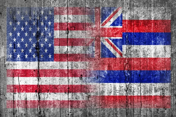 Vlag van de Verenigde Staten en Hawaii op betonnen muur — Stockfoto