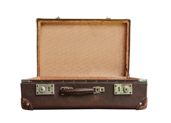 Открытый винтажный коричневый чемодан на белом фоне — стоковое фото