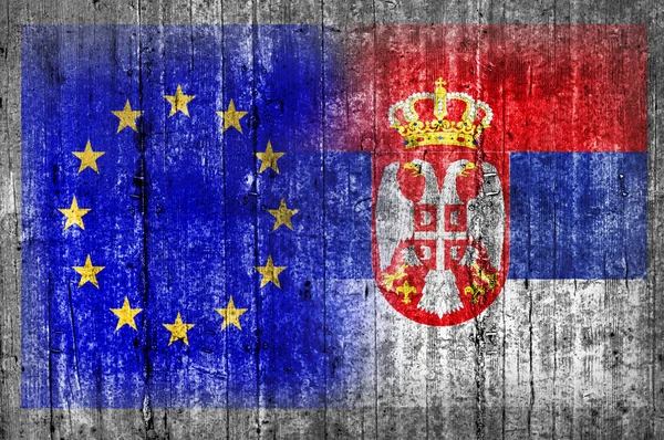 ЄС і Сербія прапор на бетонну стіну — стокове фото