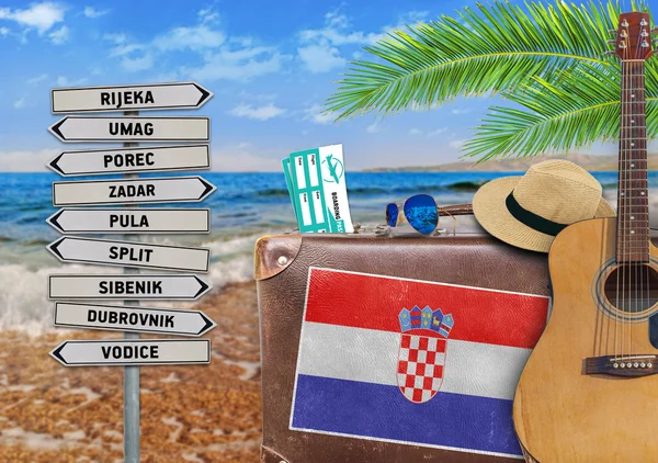 Concepto de viaje de verano con maleta vieja y Croacia — Foto de Stock