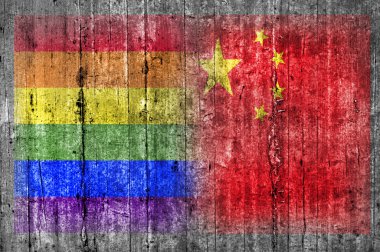 Beton duvar LGBT ve Çin bayrağı 