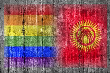 Beton duvar LGBT ve Kırgızistan bayrağı 
