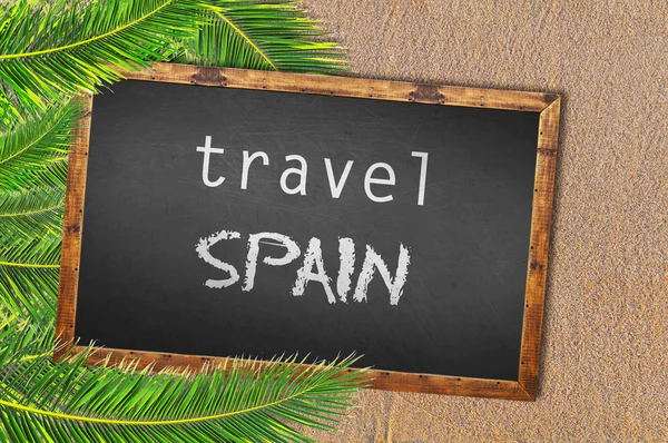 Cestovní Španělsko palem a tabuli na písečné pláži — Stock fotografie