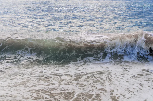 波浪在海接近的背景 — 图库照片