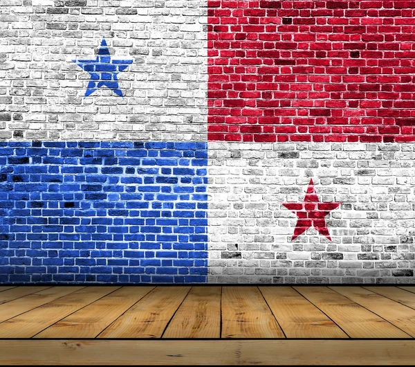 Bandera de Panamá pintada en pared de ladrillo con piso de madera — Foto de Stock