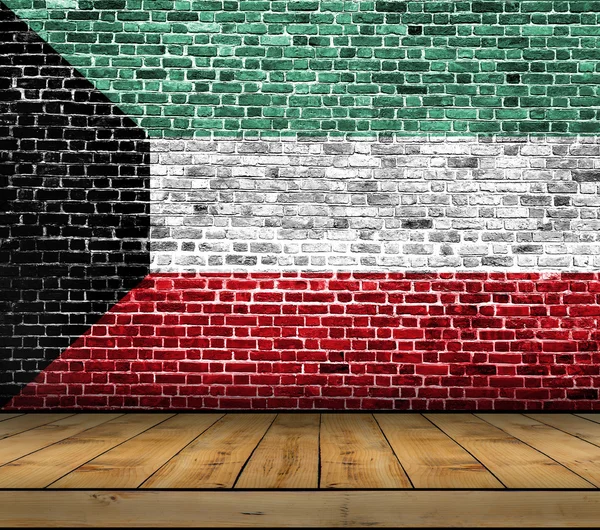 Bandera de Kuwait pintada en la pared de ladrillo con piso de madera — Foto de Stock