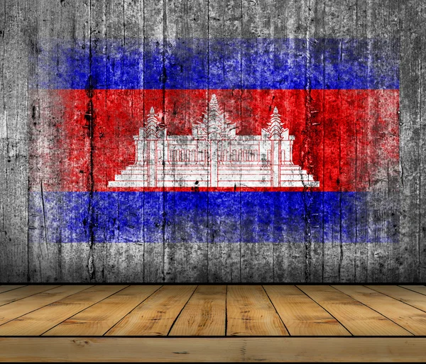 Kambodjas flagga målade på bakgrunden konsistens grå betong med trägolv — Stockfoto