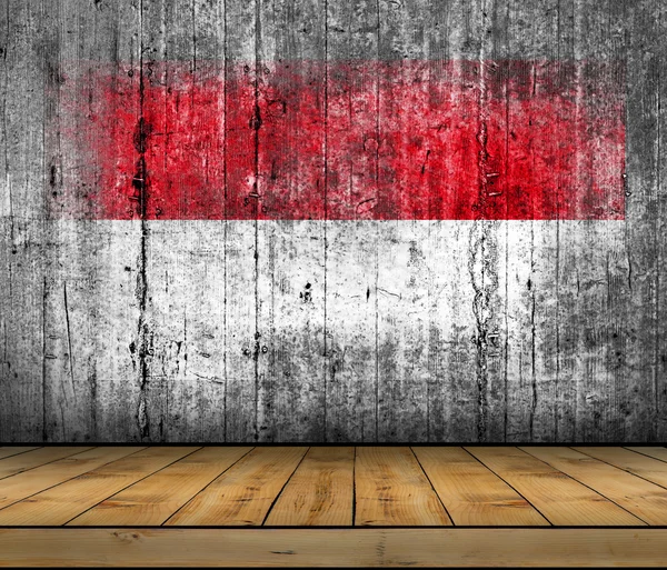 Bendera Indonesia dicat pada tekstur latar beton abu-abu dengan lantai kayu — Stok Foto
