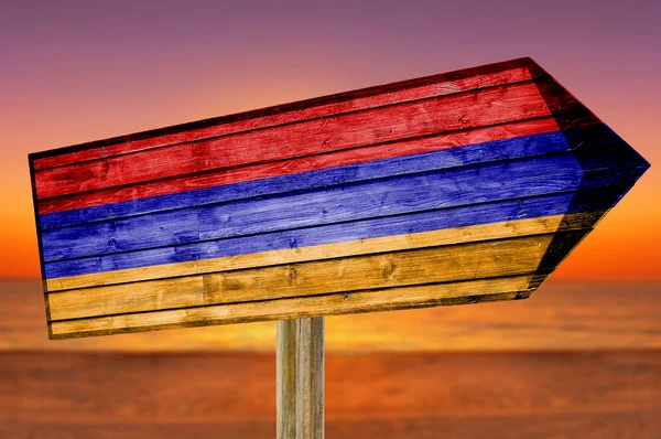 Arménia Bandeira de madeira no fundo da praia — Fotografia de Stock