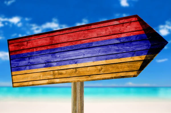 Arménia Bandeira de madeira no fundo da praia — Fotografia de Stock