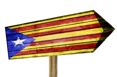 Catalonia bayrak ahşap işareti üzerinde beyaz izole