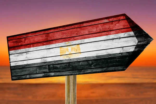 Egypte vlag houten aanmelden beach achtergrond — Stockfoto
