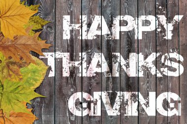 Ahşap arka plan üzerinde yazılı Şükran gününüz kutlu olsun 