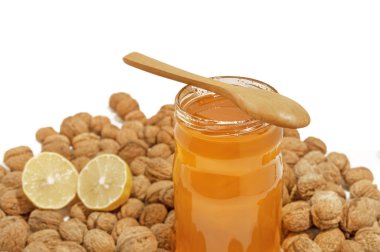 Bal ve limon ve ceviz kaşık kavanoz