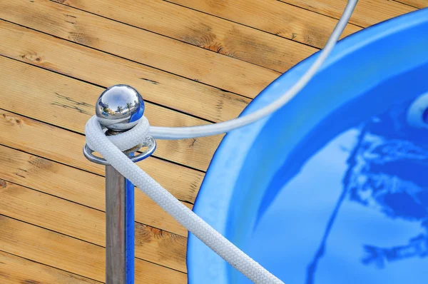 Piscina de spa azul com água limpa — Fotografia de Stock