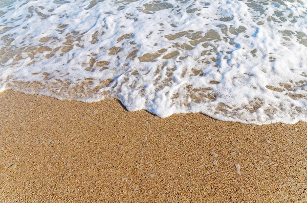 Tropical sand beach with wave — Stock Photo, Image