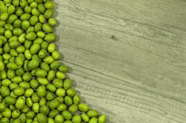 Yeşil genç ceviz kabuğu ahşap tablo