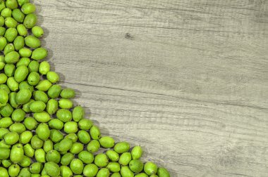 Yeşil genç ceviz kabuğu ahşap tablo