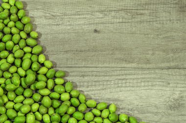 Yeşil genç ceviz kabuğu ahşap tablo