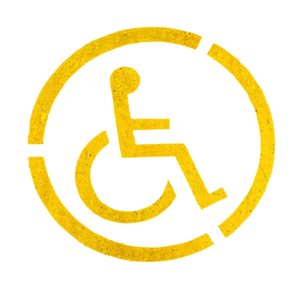 Panneau de stationnement jaune Handicap sur asphalte, personnes handicapées isolées sur blanc — Photo