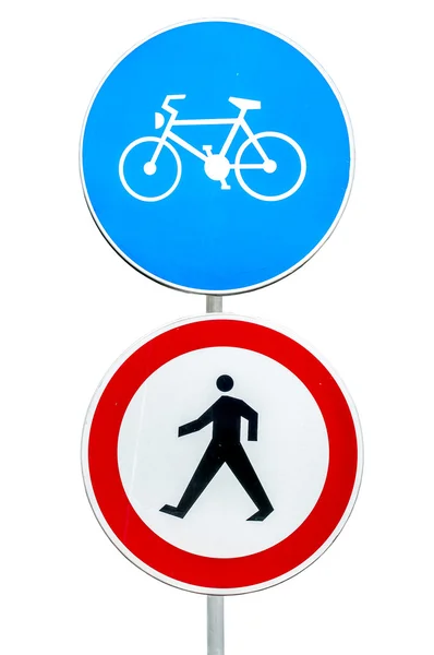 Señal de tráfico para un carril bici y ninguna persona aislada en blanco —  Fotos de Stock