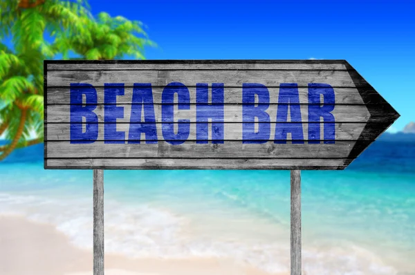 Ξύλινη ταμπέλα Beach Bar με σε φόντο παραλία — Φωτογραφία Αρχείου