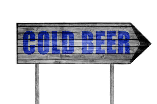 白で隔離冷たいビールの木製看板 — ストック写真