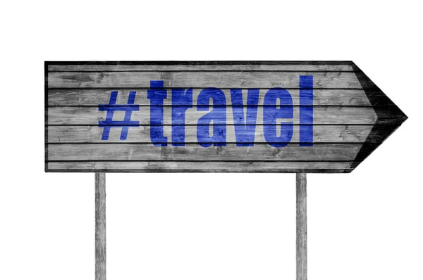 Das Wort mit dem Hashtag travel Holzschild isoliert auf weiß — Stockfoto