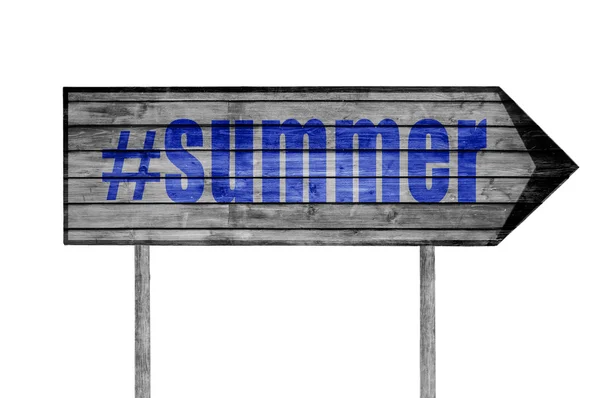 Le mot avec le hashtag SUMMER panneau en bois isolé sur blanc — Photo