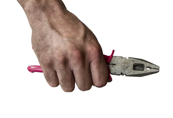 Špinavé řemeslník ruka drží pliers(pincer) izolovaných na bílém pozadí — Stock fotografie