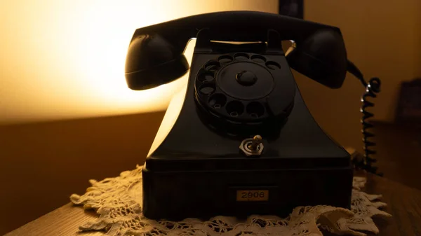 20-30 'ların telefonu.