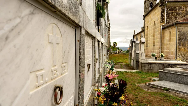 Tumba Cementerio Donde Acrónimo Dep Con Una Cruz Está Escrito — Foto de Stock