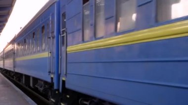 Yavaş yavaş hareketli bileşimi