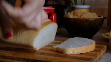 Cook ekmek dilimlenmiş