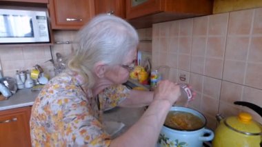 Büyükanne aşçılar çorbası