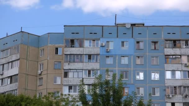 Edificio de varias plantas — Vídeos de Stock