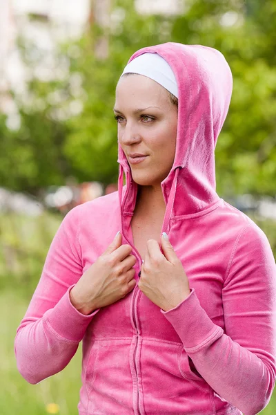 Mladý fitness zařízení woma — Stock fotografie